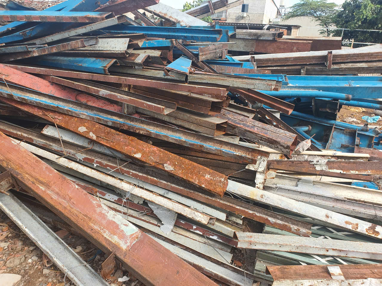 mua phế liệu sắt tại kcn tân phú trung 