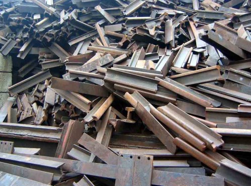 Phế liệu sắt: Bức ảnh về phế liệu sắt sẽ khiến bạn thấy rằng từ những đồ sắt cũ kỹ, bạn có thể tạo ra những sản phẩm độc đáo và đẹp mắt. Hãy cùng chúng tôi khám phá những cách tận dụng phế liệu sắt để tạo ra những sản phẩm tái chế đầy ý nghĩa.