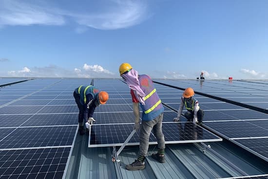 Bảng Giá Thu Mua Tấm Pin Năng Lượng Mặt Trời Cũ Thanh Lý Giá Cao 24/7
